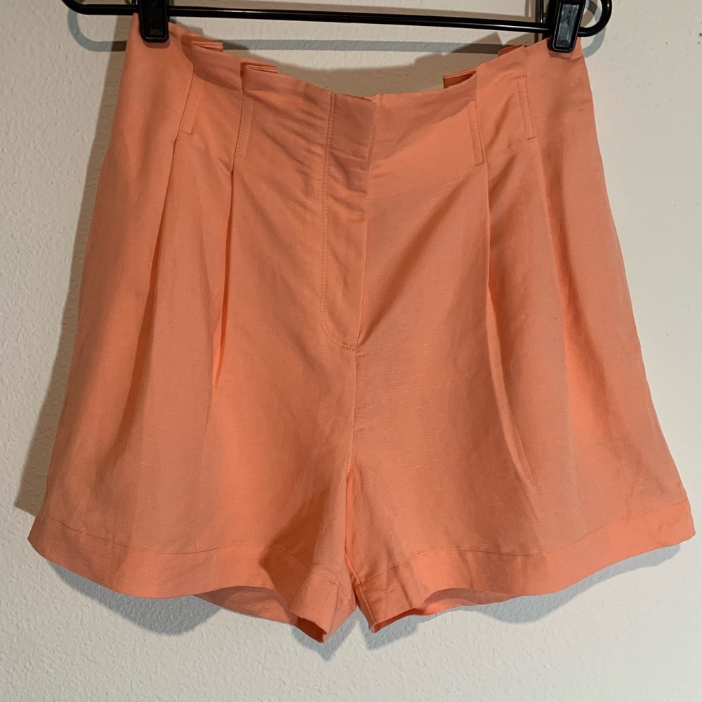 Ann Taylor NWT The Paper Bag Short Size 2